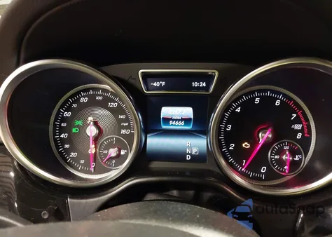 2017 Mercedes-Benz Gls 550 4Matic z USA, uszkodzony, nr VIN 4JGDF7DE2HA771981